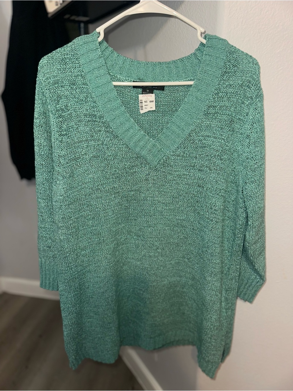 august silk V-Neck Sweater in Mint Green